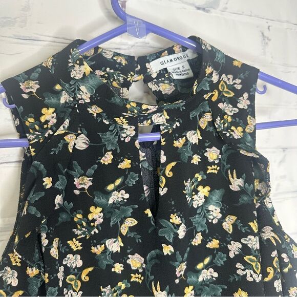 Glamorous small cold shoulder top‎ - Picture 3 of 7